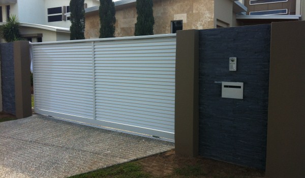 aluminium automatic sliding gate with precious silver powder coated horizontal louvres